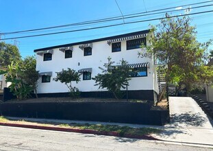 730 Via Altamira in Montebello, CA - Foto de edificio - Building Photo