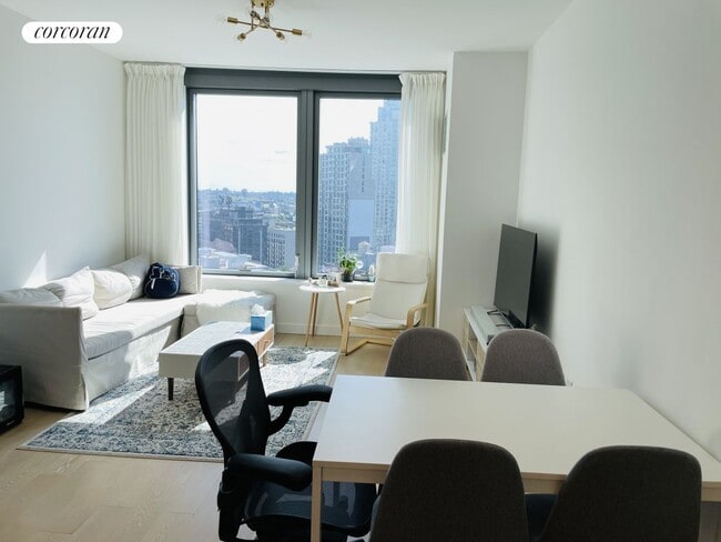 property at 3 Ct Square W