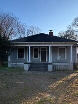 706 Hancock Dr in Americus, GA - Building Photo