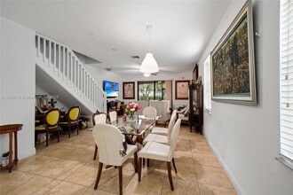 4101 Forest Dr in Weston, FL - Building Photo - Building Photo
