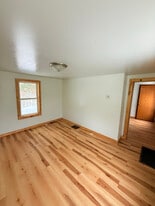 422 N 12th St in Coshocton, OH - Building Photo