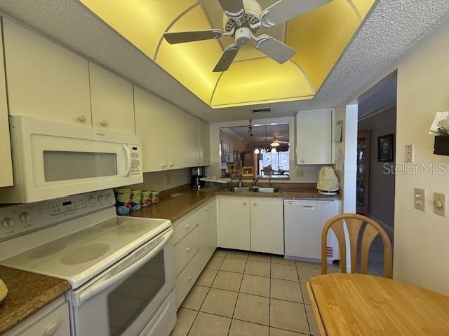 2664 Woodgate Ln in Sarasota, FL - Building Photo - Building Photo