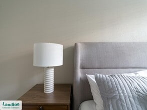 18101 Point Lookout Dr, Unit 272 in Houston, TX - Foto de edificio - Building Photo