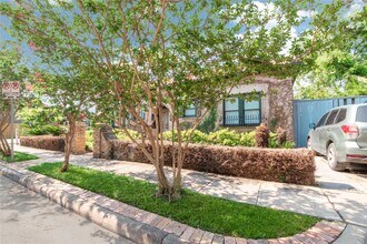 1001 Bomar St in Houston, TX - Building Photo - Building Photo