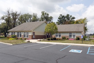 Sun Valley Townhomes in Anderson, IN - Foto de edificio - Building Photo