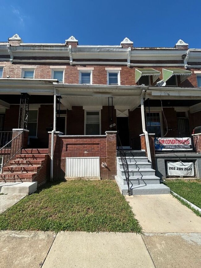 2800 Winchester St in Baltimore, MD - Building Photo - Building Photo