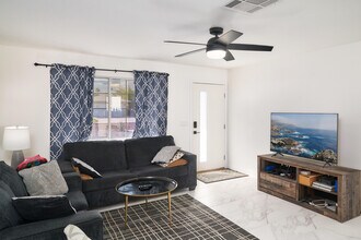 51700 Avenida Martinez in La Quinta, CA - Building Photo - Building Photo