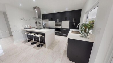 10805 SW 156th Terrace in Miami, FL - Building Photo - Building Photo