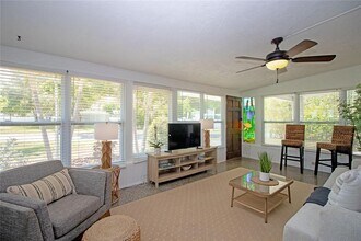 7401 13th Ave N in St. Petersburg, FL - Building Photo - Building Photo