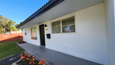 610 NW 38th Ct in Pompano Beach, FL - Building Photo - Building Photo