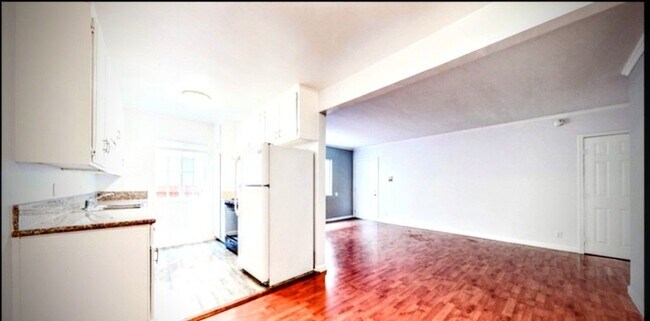 3740 Veteran Ave in Los Angeles, CA - Foto de edificio - Building Photo