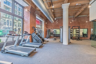 Bogen | Urban Chic Lofts in St. Louis, MO - Foto de edificio - Interior Photo
