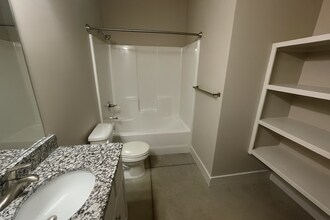 8182-8184 E 34th Ct S in Wichita, KS - Building Photo - Building Photo