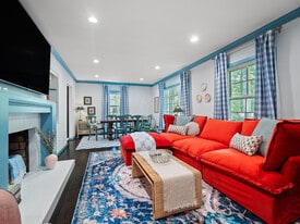 3815 Ellendale Rd in Moreland Hills, OH - Building Photo