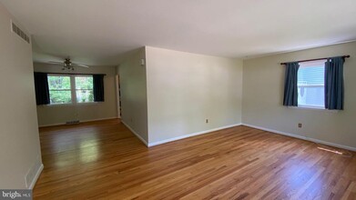 511 Lisa Ave in Odenton, MD - Building Photo - Building Photo