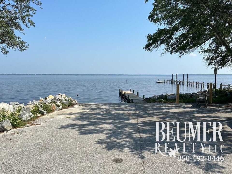 5791 Coronada Blvd in Pensacola, FL - Building Photo