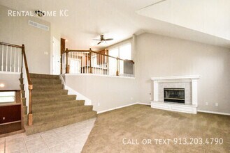 15246 S Acuff Ln in Olathe, KS - Building Photo - Building Photo