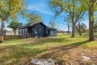 3808 State Hwy 3 in Dickinson, TX - Foto de edificio - Building Photo
