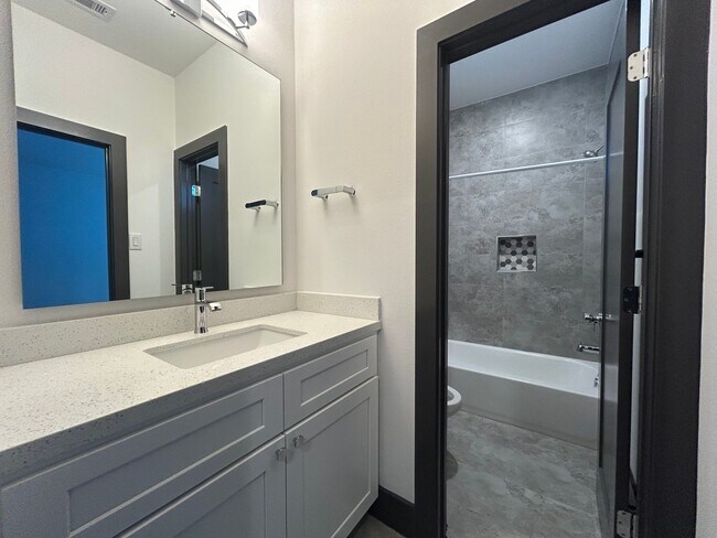 4441 Whitney Oak Ln in Houston, TX - Building Photo - Building Photo