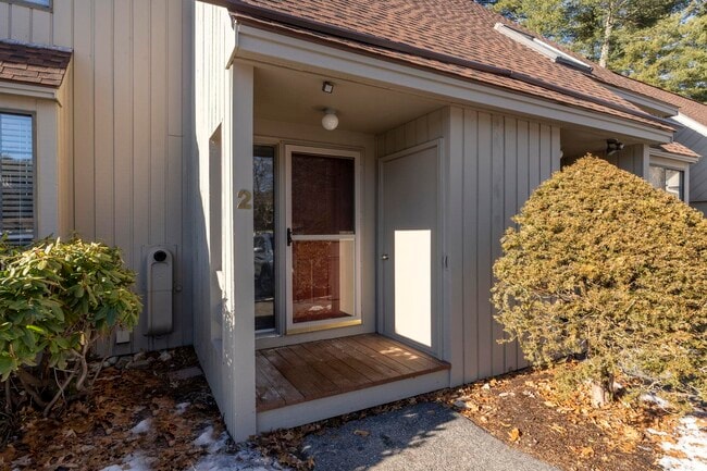 property at 2 Rockingham Ct