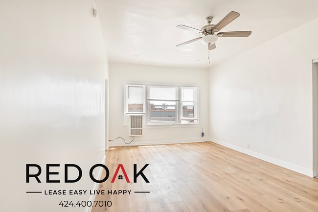 property at 727 S Mariposa Ave