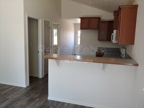 1424 NW 9th St in Redmond, OR - Building Photo - Building Photo