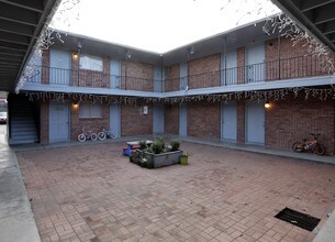 708 N Marsalis Ave in Dallas, TX - Building Photo - Building Photo