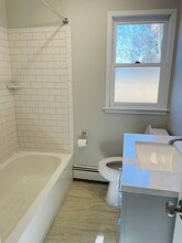 61 Roslyn Dr in Glen Head, NY - Building Photo - Building Photo
