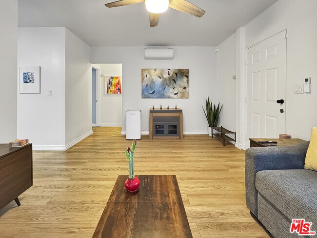 5850 Ernest Ave in Los Angeles, CA - Building Photo - Building Photo