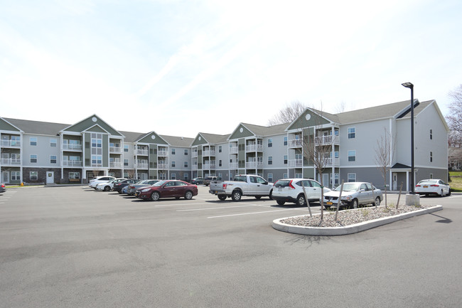 Heritage Gardens in Rochester, NY - Foto de edificio - Building Photo