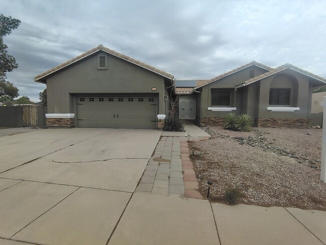9047 N Sanguine Dr