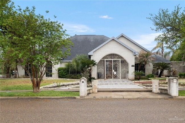 property at 9 Santa Fe St