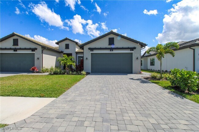 14723 Kingfisher Lp in Naples, FL - Building Photo - Building Photo