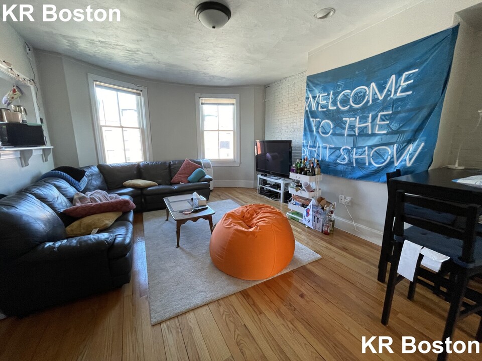15 E Springfield St in Boston, MA - Building Photo