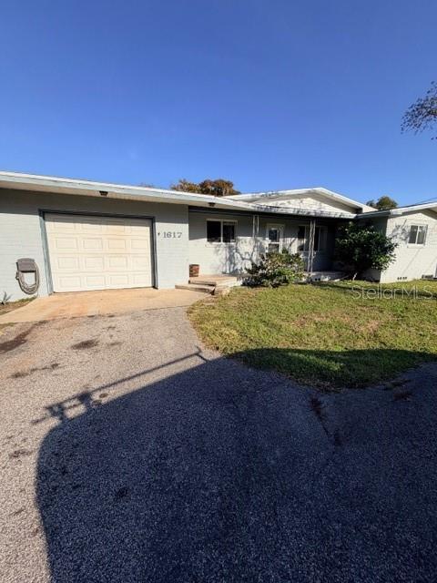 property at 1617 Lakeside Dr