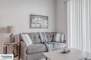 515 Corso Ln in Davenport, FL - Building Photo