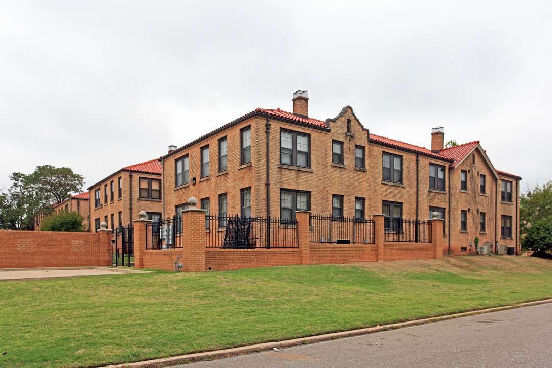 Brentwood Terrace Apartments in Oklahoma City, OK - Foto de edificio