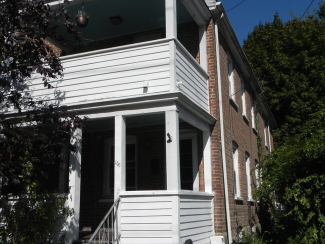 186 Grasmere Ave