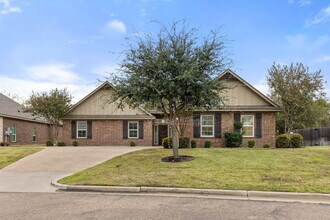 19 N Shore Cir in Waco, TX - Building Photo - Building Photo