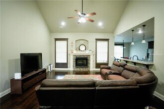 2501 SW Tupelo Ave in Bentonville, AR - Building Photo - Building Photo