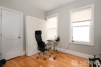 279 Concord Ave, Unit 3 in Cambridge, MA - Foto de edificio - Building Photo