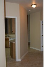 230 New Castle Dr in Laredo, TX - Building Photo - Building Photo