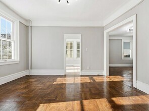 40 Bayview Ave in Jersey City, NJ - Foto de edificio - Building Photo