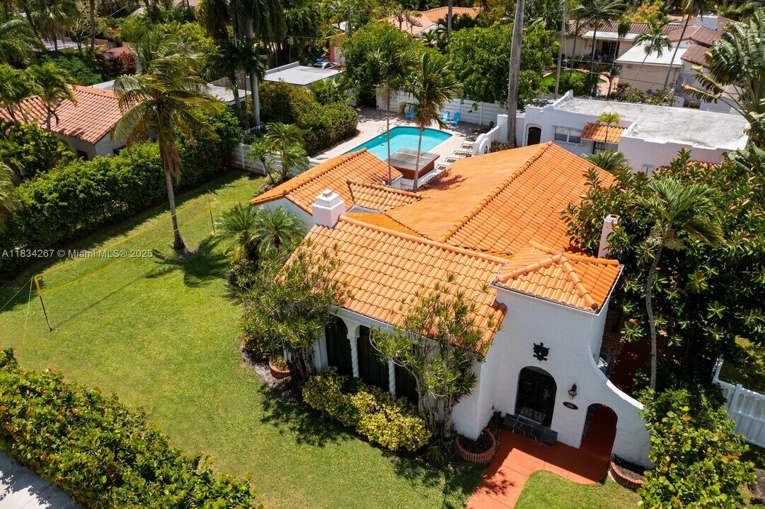 1134 Harrison St in Hollywood, FL - Building Photo