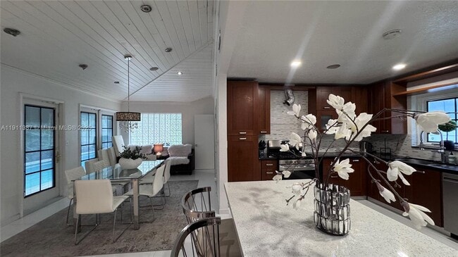 1332 Van Buren St in Hollywood, FL - Building Photo - Building Photo