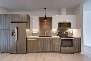 4361 S Congress Ave, Unit 110 in Austin, TX - Building Photo