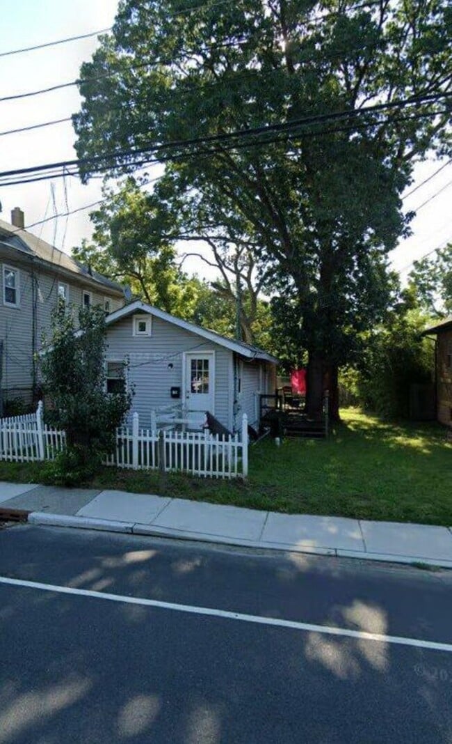 120 N New Rd