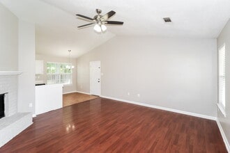 5930 Garden Ridge Dr in Millington, TN - Building Photo - Building Photo