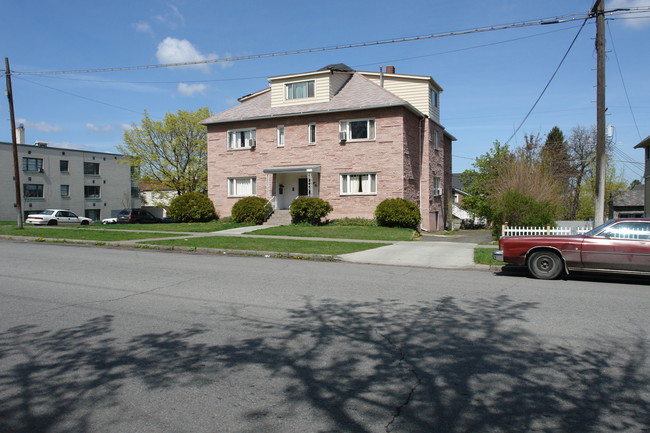 1730 W Pacific Ave in Spokane, WA - Foto de edificio - Building Photo