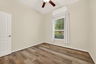 17706 Sauki Ln in Richmond, TX - Foto de edificio - Building Photo